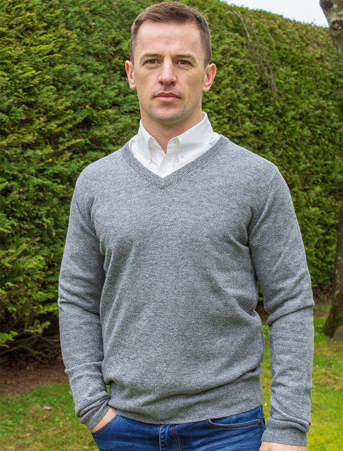 Men's 100% Lambswool VNeck Pullover -  Pepper
