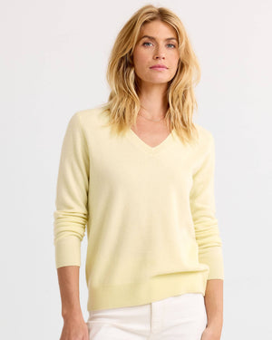 Essential Cashmere V-Neck: Buttermilk / S