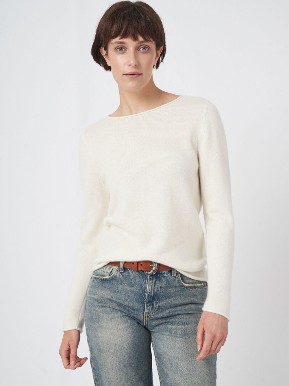 Medium Weight Cashmere Boat Neck Sweater - Cream