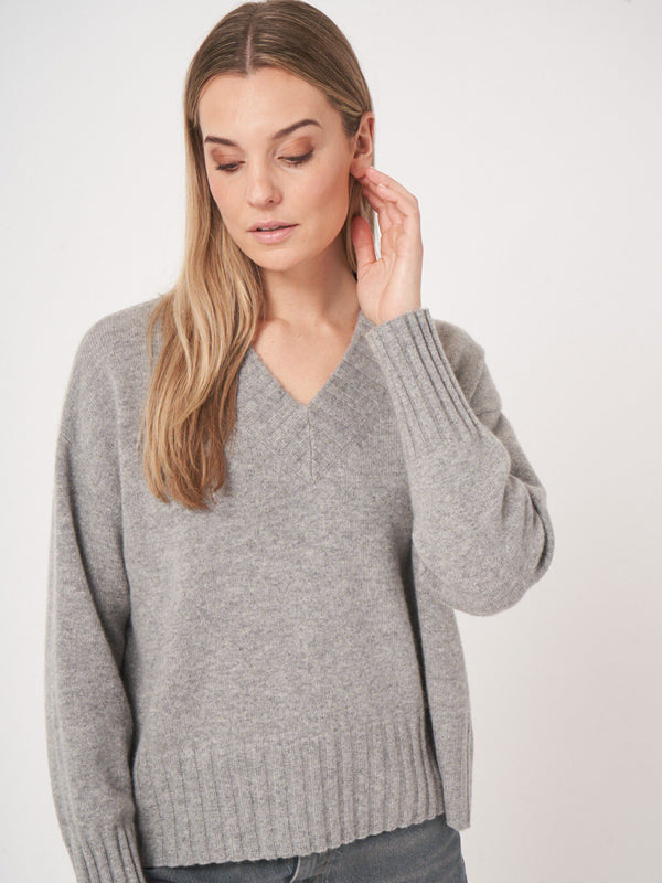 Relaxed Fit Organic Cashmere V-Neck Sweater