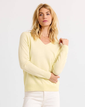 Essential Cashmere V-Neck: Buttermilk / S