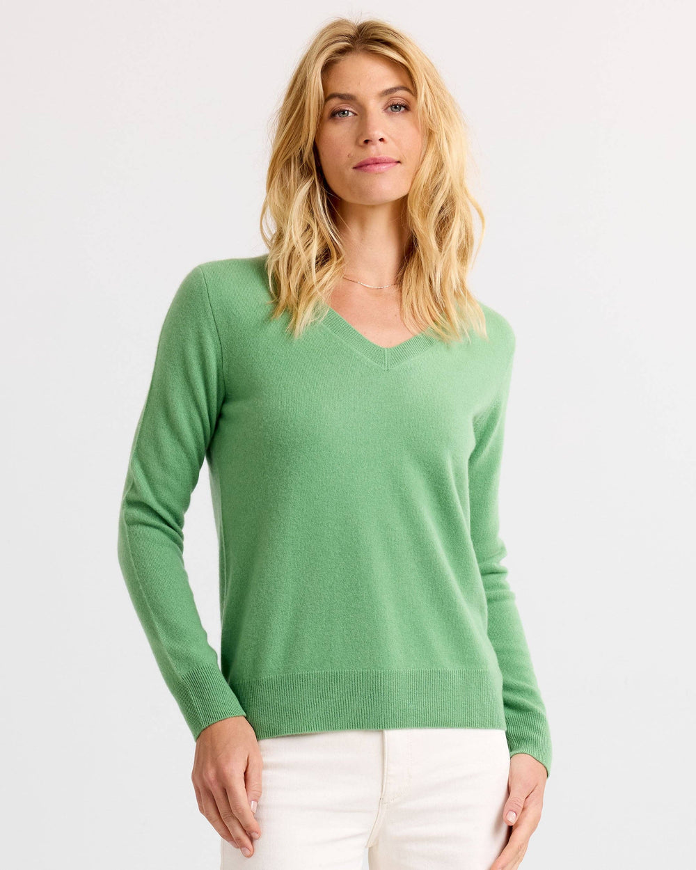 Essential Cashmere V-Neck: Matcha
