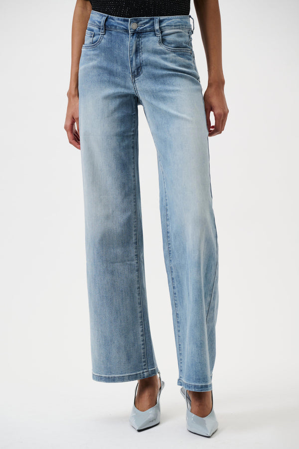 Goldie | Classic Wide-Leg Stretch Jeans - Light Blue Denim