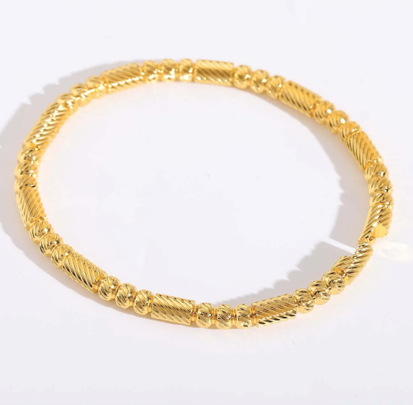 Sleek Bangle: 1