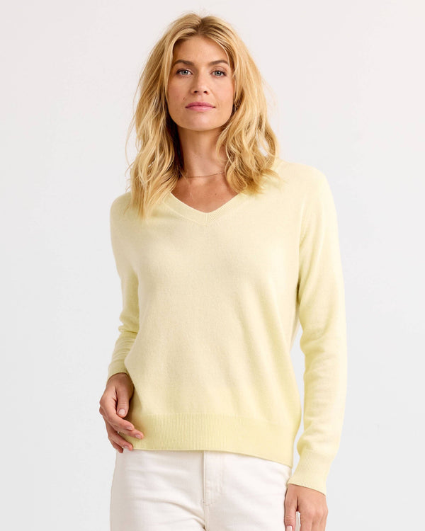 Essential Cashmere V-Neck: Buttermilk / S
