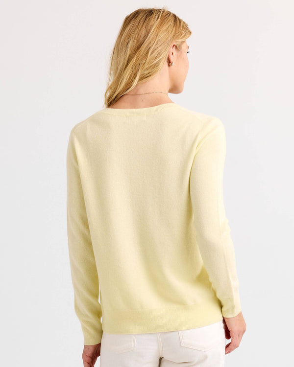 Essential Cashmere V-Neck: Buttermilk / S