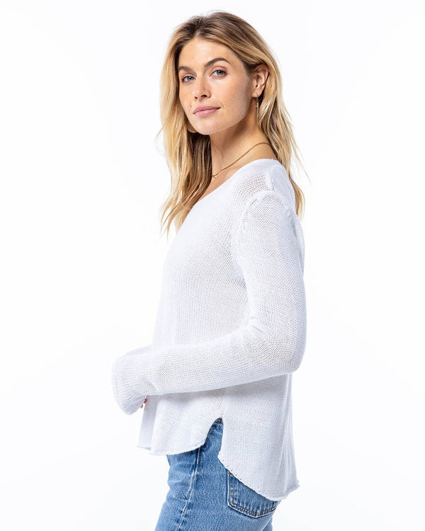 Round Edge V-Neck: Summer White