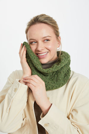 Newport Aran Cable Infinity Scarf - Meadow Green