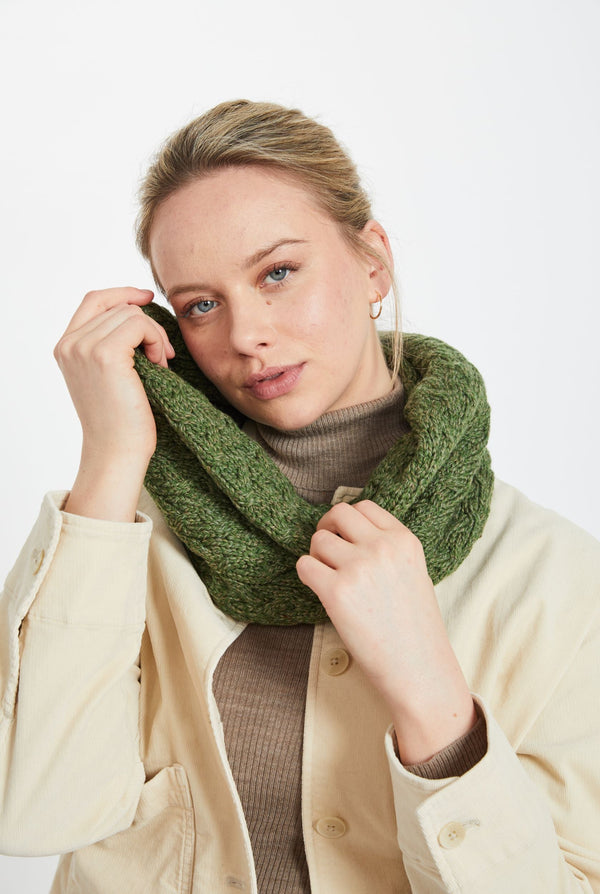 Newport Aran Cable Infinity Scarf - Meadow Green