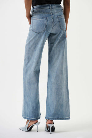 Goldie | Classic Wide-Leg Stretch Jeans - Light Blue Denim