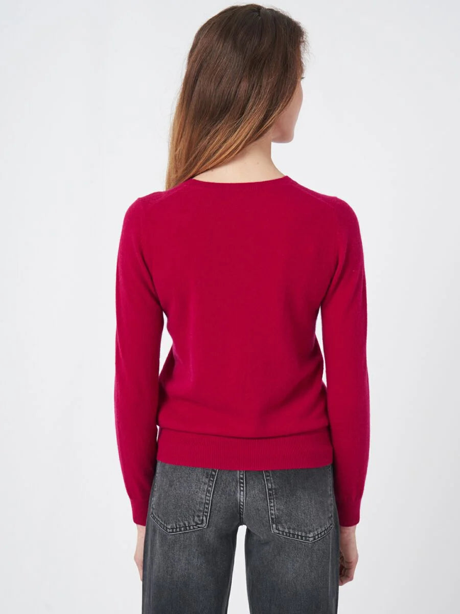 Basic organic cashmere sweater with round neckline