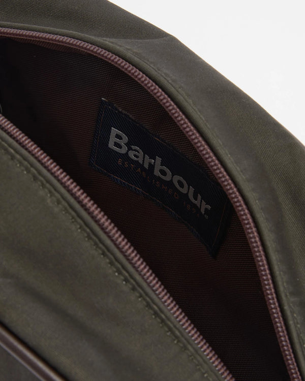 Barbour Wax Washbag - Olive/Beacon