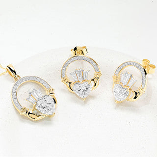 14kt Gold Lab Diamond Claddagh Medium Necklace