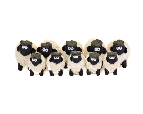 Knitted Mountain Sheep w/ Grey Tweed Flat Cap