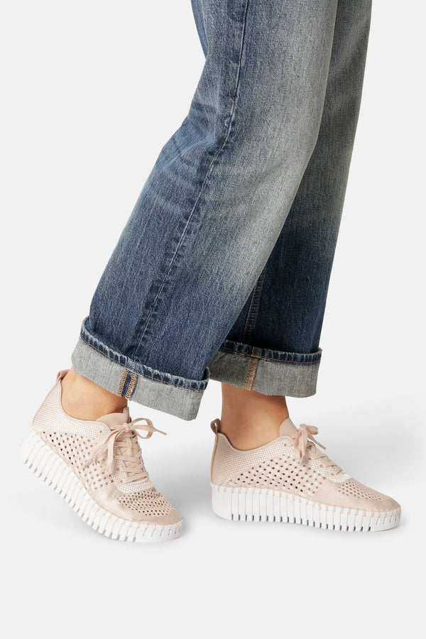 Tulip Embroidered Platform Sneaker - Kit