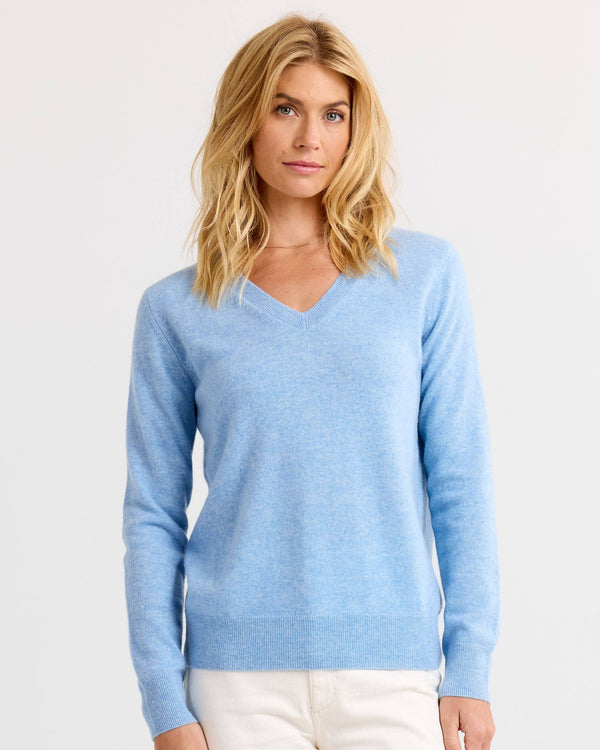 Essential Cashmere V-Neck: Stonewash