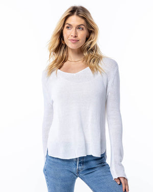 Round Edge V-Neck: Summer White