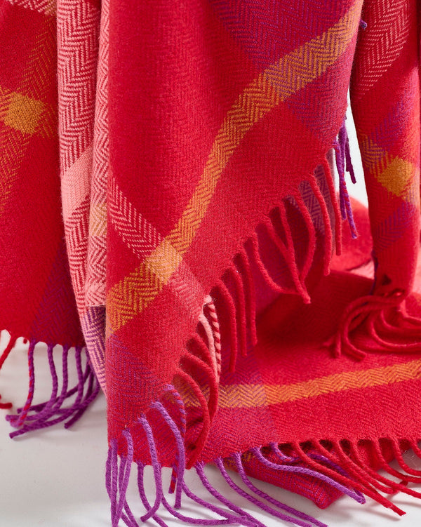 Cashmere Blend Throw - Berry Watch