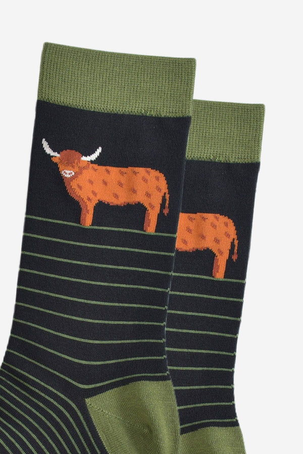 Men's Bamboo Socks Highland Cow - Black & Green