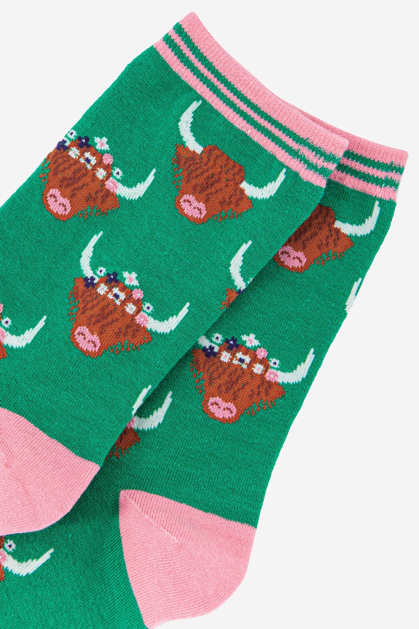 Women's Highland Cow With Floral Crown Bamboo Socks in Green: UK 3-7 | EU 36-40