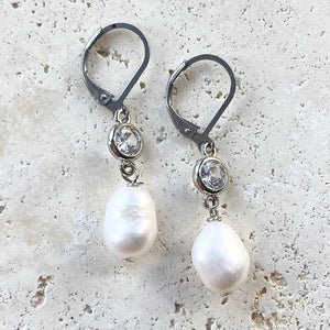 Fresh Water Pearl and Crystals Earrings
