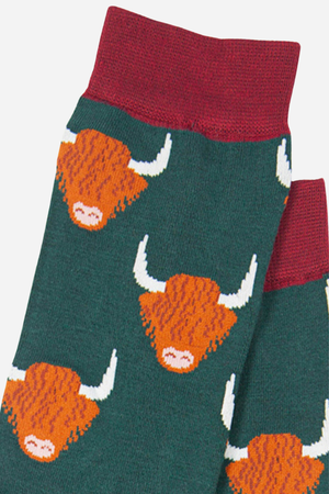 Green Men's Highland Cow Print Bamboo Socks