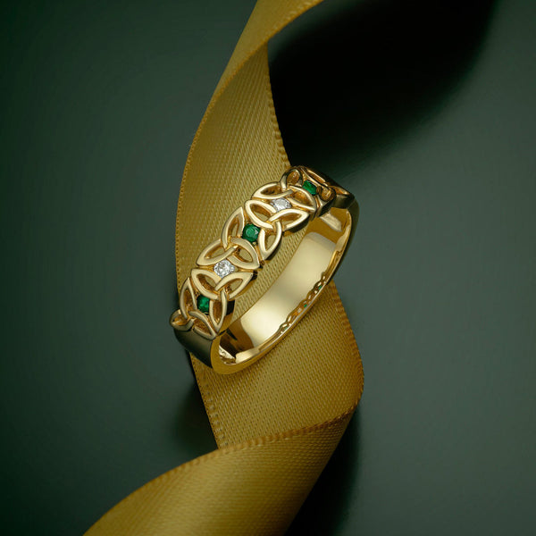 14K Gold & Diamond Trinity Knot Ring - Size 8