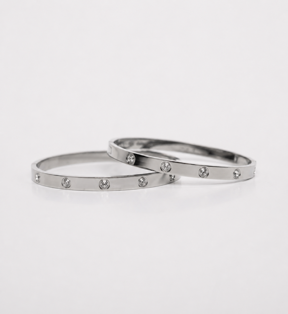 Diamond Carter Bangle - Silver