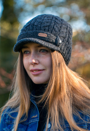 Aran Cable Peak Cap - Charcoal