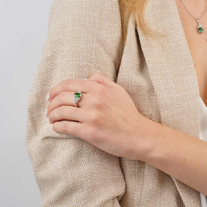 Trinity Knot Ring - Emerald