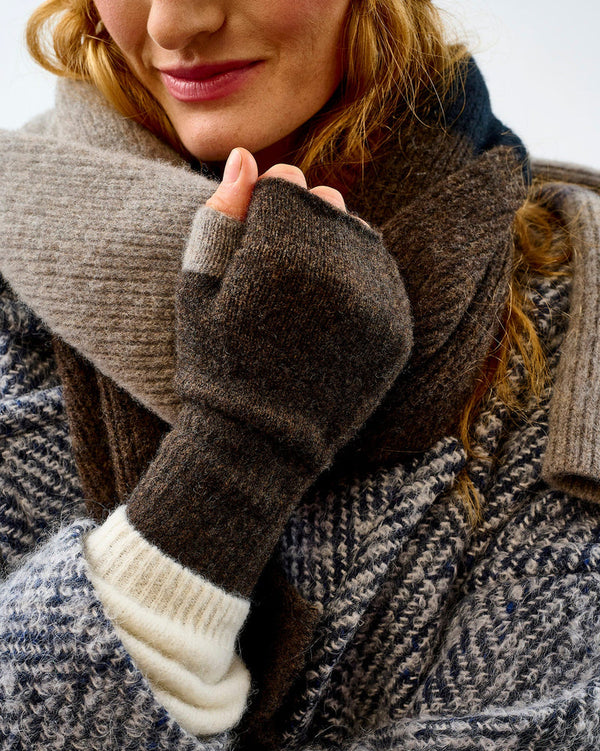 Avoca Lambswool Fingerless Mittens - Cocoa & Vole