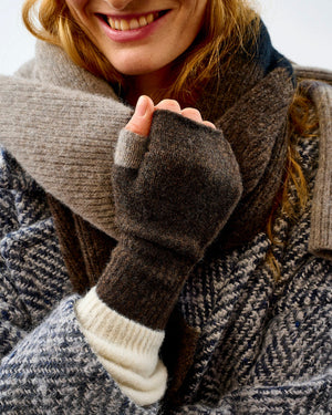 Avoca Lambswool Fingerless Mittens - Cocoa & Vole