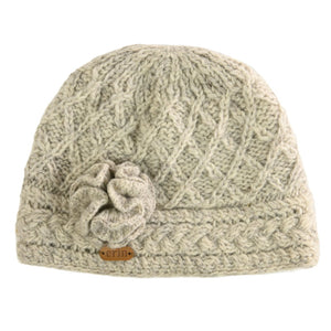 Aran Trellis Hat w/ Flower Pin - Oatmeal