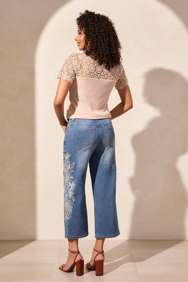 Audrey Girlfriend Crop Jeans w/ Embroidery