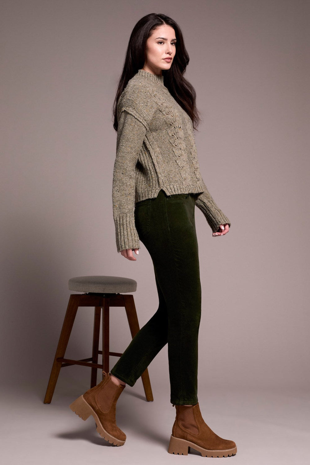 Crew Neck Sweater w/ Puff Sleeves