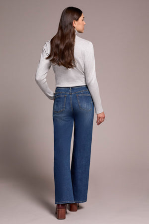 Sophia Curvy Hugging Wide Leg Jeans