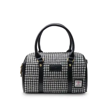 Medium Duffle Bag - Black & White Dogtooth