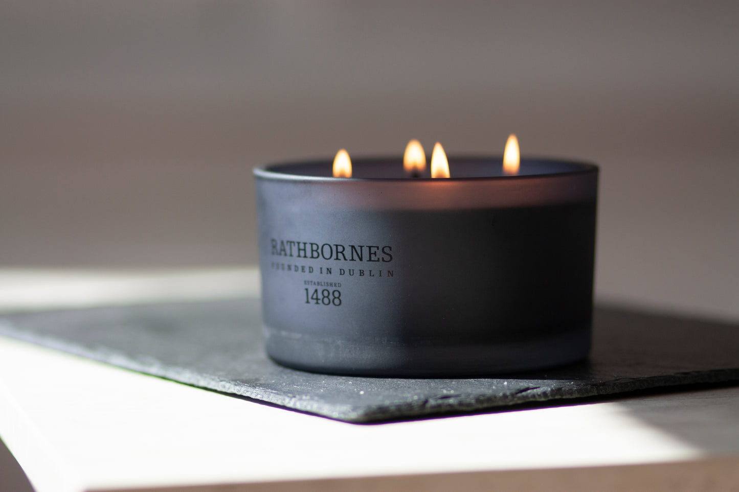 Rathbornes Dublin Dusk Candle