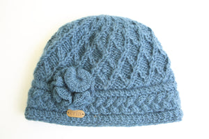 Aran Trellis Hat w/ Flower Pin - Denim Blue
